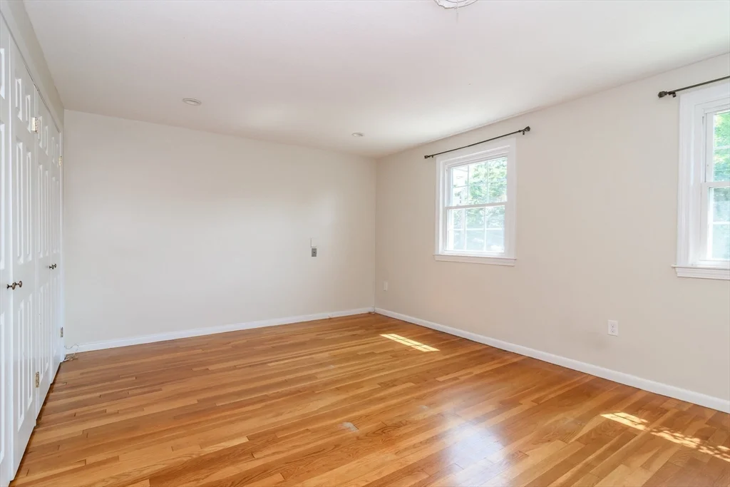3 bed, 2 bath apartment for rent at 220 Kent St Unit 220, Coolidge Corner — photo 15 of 21