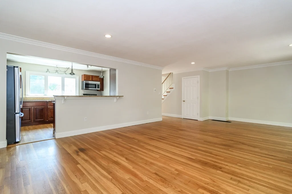 3 bed, 2 bath apartment for rent at 220 Kent St Unit 220, Coolidge Corner — photo 7 of 20