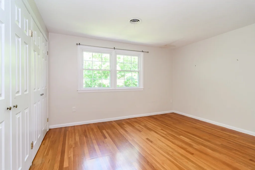 3 bed, 2 bath apartment for rent at 220 Kent St Unit 220, Coolidge Corner — photo 13 of 21