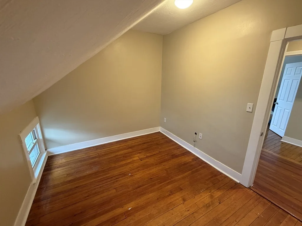 3 bed, 1 bath apartment for rent at 220 Osborn St Unit 3, Fall River — photo 20 of 24