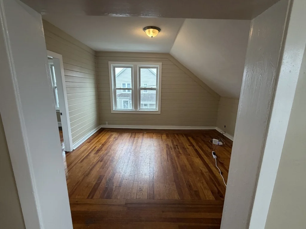 3 bed, 1 bath apartment for rent at 220 Osborn St Unit 3, Fall River — photo 11 of 24