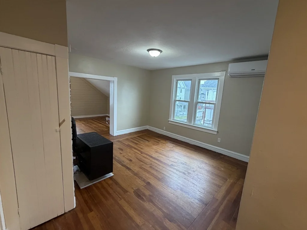 3 bed, 1 bath apartment for rent at 220 Osborn St Unit 3, Fall River — photo 7 of 24