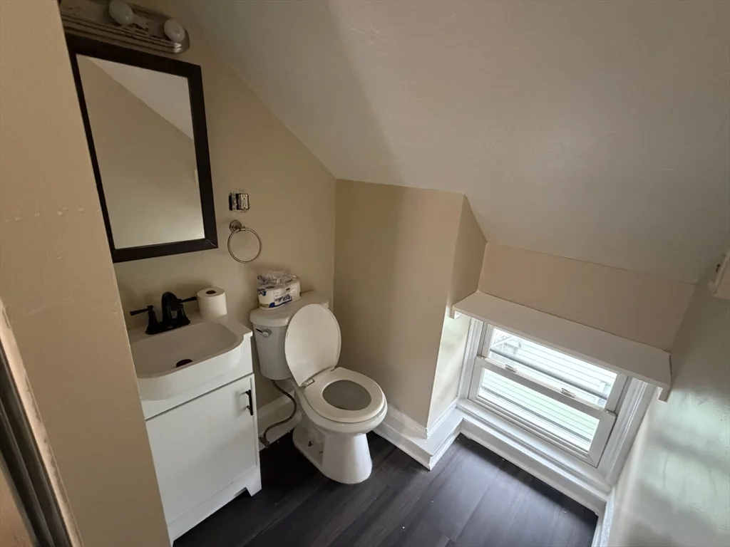 3 bed, 1 bath apartment for rent at 220 Osborn St Unit 3, Fall River — photo 24 of 24