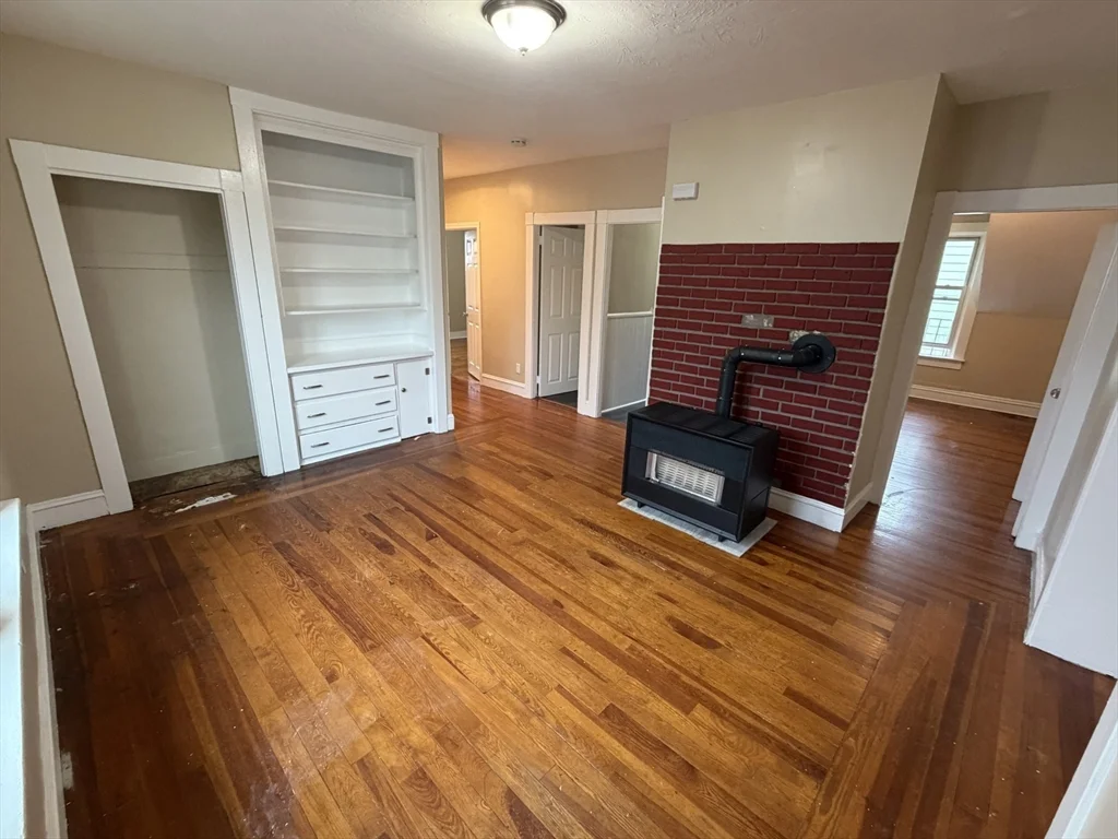 3 bed, 1 bath apartment for rent at 220 Osborn St Unit 3, Fall River — photo 9 of 24