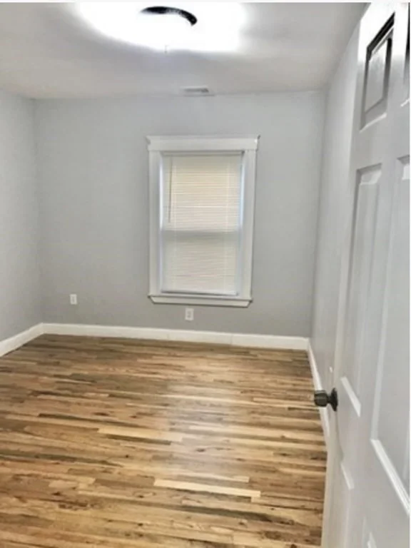 4 bed, 2 bath apartment for rent at 220 Pearl St Unit 3, Winter Hill — photo 3 of 10