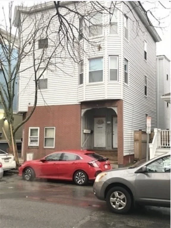 4 bed, 2 bath apartment for rent at 220 Pearl St Unit 3, Winter Hill — photo 9 of 10