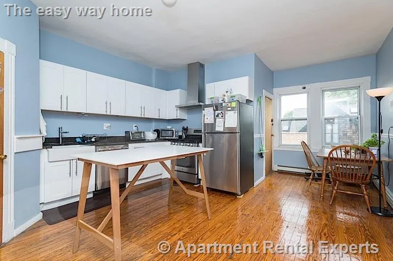 3 bed, 1 bath apartment for rent at 220 Prospect St Unit 1, Central Square — photo 1 of 7