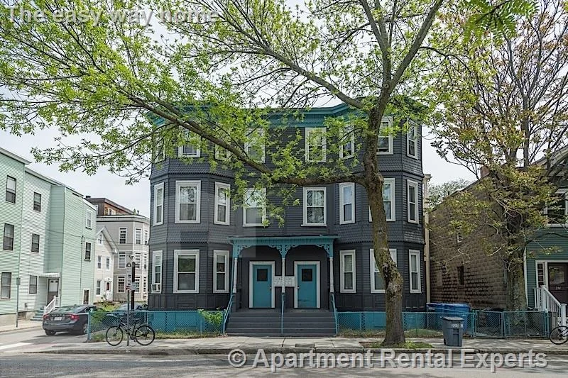 4 bed, 1 bath apartment for rent at 220 Prospect St Unit 2, Central Square — photo 9 of 11