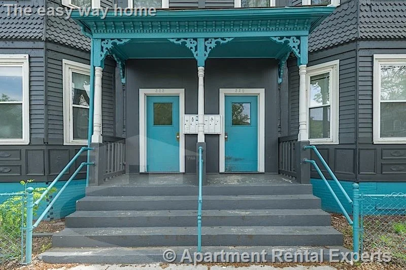 4 bed, 1 bath apartment for rent at 220 Prospect St Unit 2, Central Square — photo 10 of 11