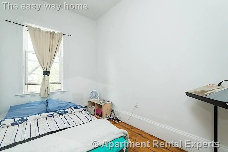 4 bed, 1 bath apartment for rent at 220 Prospect St Unit 2, Central Square — photo 5 of 11