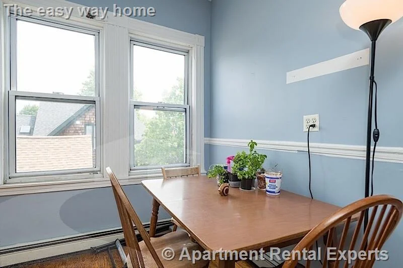 4 bed, 1 bath apartment for rent at 220 Prospect St Unit 2, Central Square — photo 6 of 11