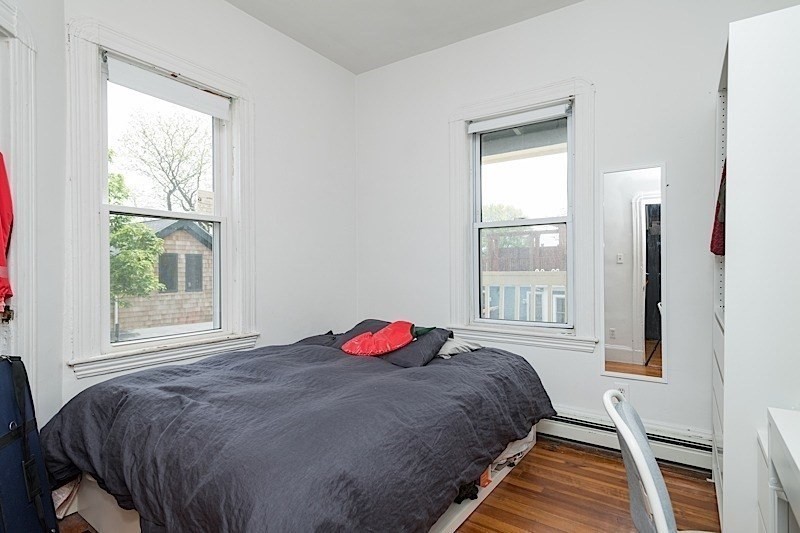 4 bed, 1 bath apartment for rent at 220 Prospect St Unit 3, Central Square — photo 5 of 14