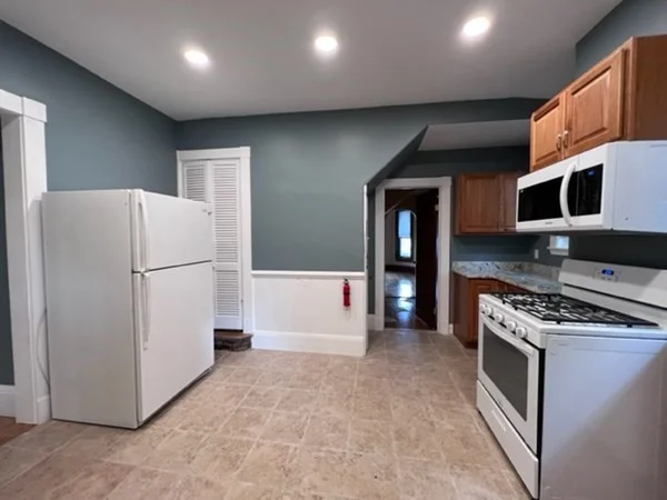 2 bed, 2 bath apartment for rent at 220 School St Unit 1, Winter Hill — photo 15 of 23