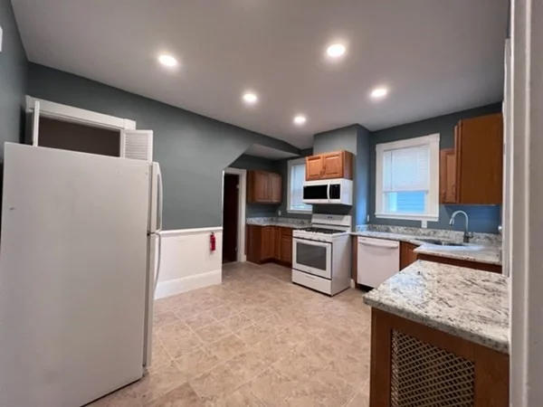 2 bed, 2 bath apartment for rent at 220 School St Unit 1, Winter Hill — photo 12 of 23
