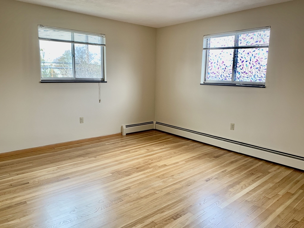 1 bed, 1 bath apartment for rent at 220 School St Unit 9, Waltham — photo 2 of 10