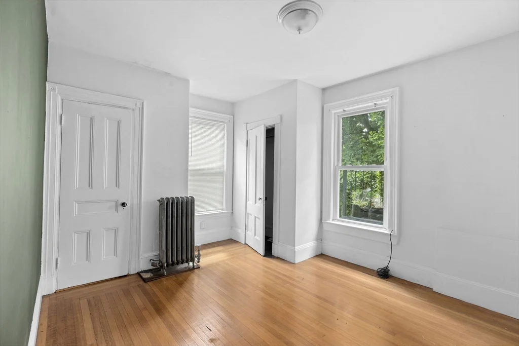 3 bed, 1 bath apartment for rent at 220 School Unit 2, Somerville — photo 8 of 15