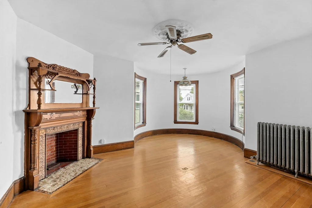 3 bed, 1 bath apartment for rent at 220 School Unit 2, Somerville — photo 2 of 15