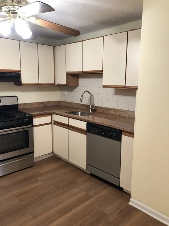 2 bed, 1 bath apartment for rent at 220 Smith St Unit 12, Lowell — photo 4 of 19