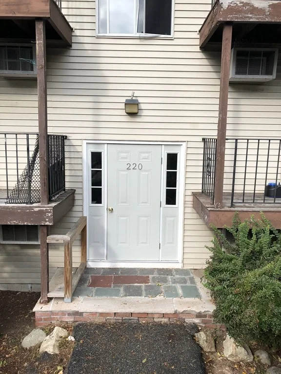 2 bed, 1 bath apartment for rent at 220 Smith St Unit 12, Lowell — photo 15 of 19