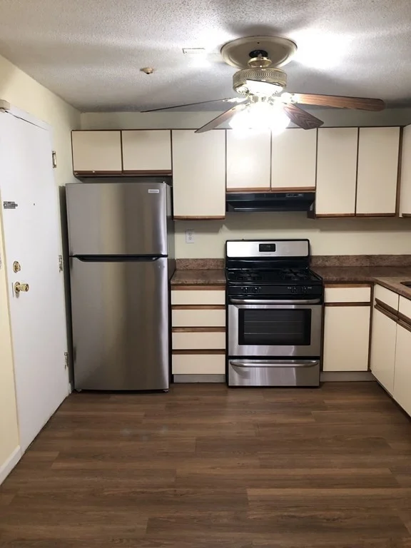 2 bed, 1 bath apartment for rent at 220 Smith St Unit 12, Lowell — photo 12 of 19