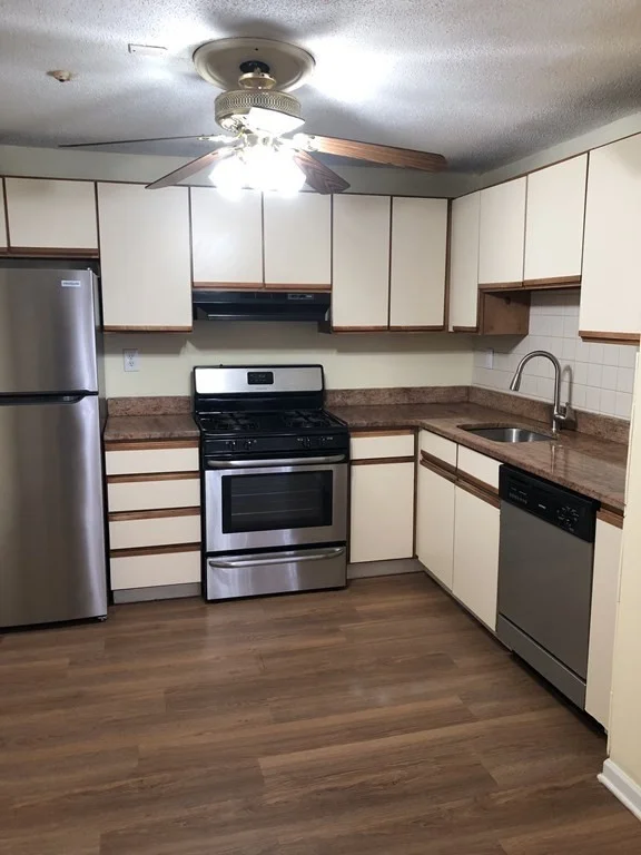 2 bed, 1 bath apartment for rent at 220 Smith St Unit 12, Lowell — photo 5 of 19