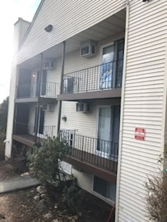 2 bed, 1 bath apartment for rent at 220 Smith St Unit 8, Lowell — photo 10 of 11