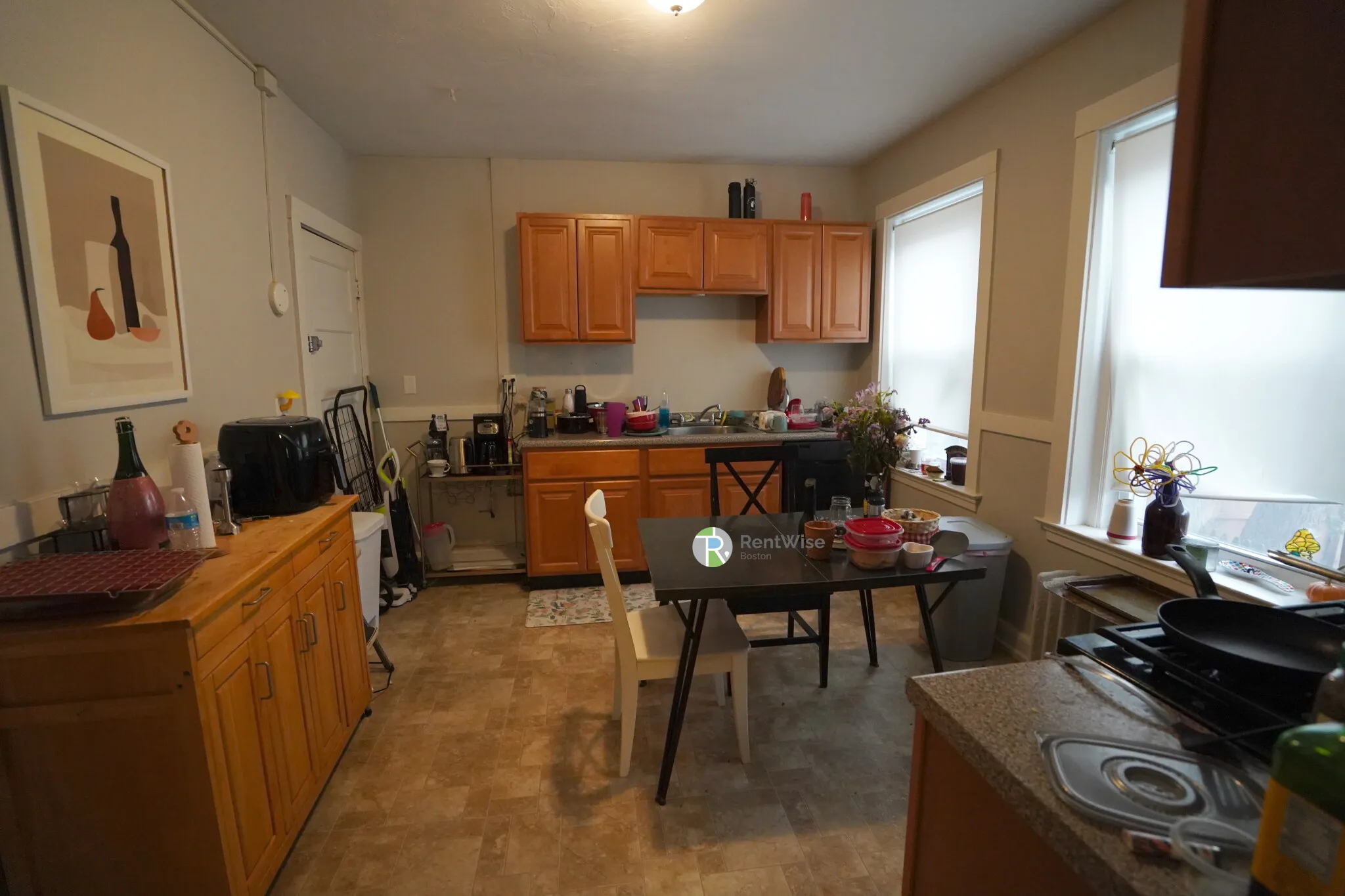 3 bed, 1 bath apartment for rent at 220 South St Unit 2, Jamaica Plain — photo 4 of 16