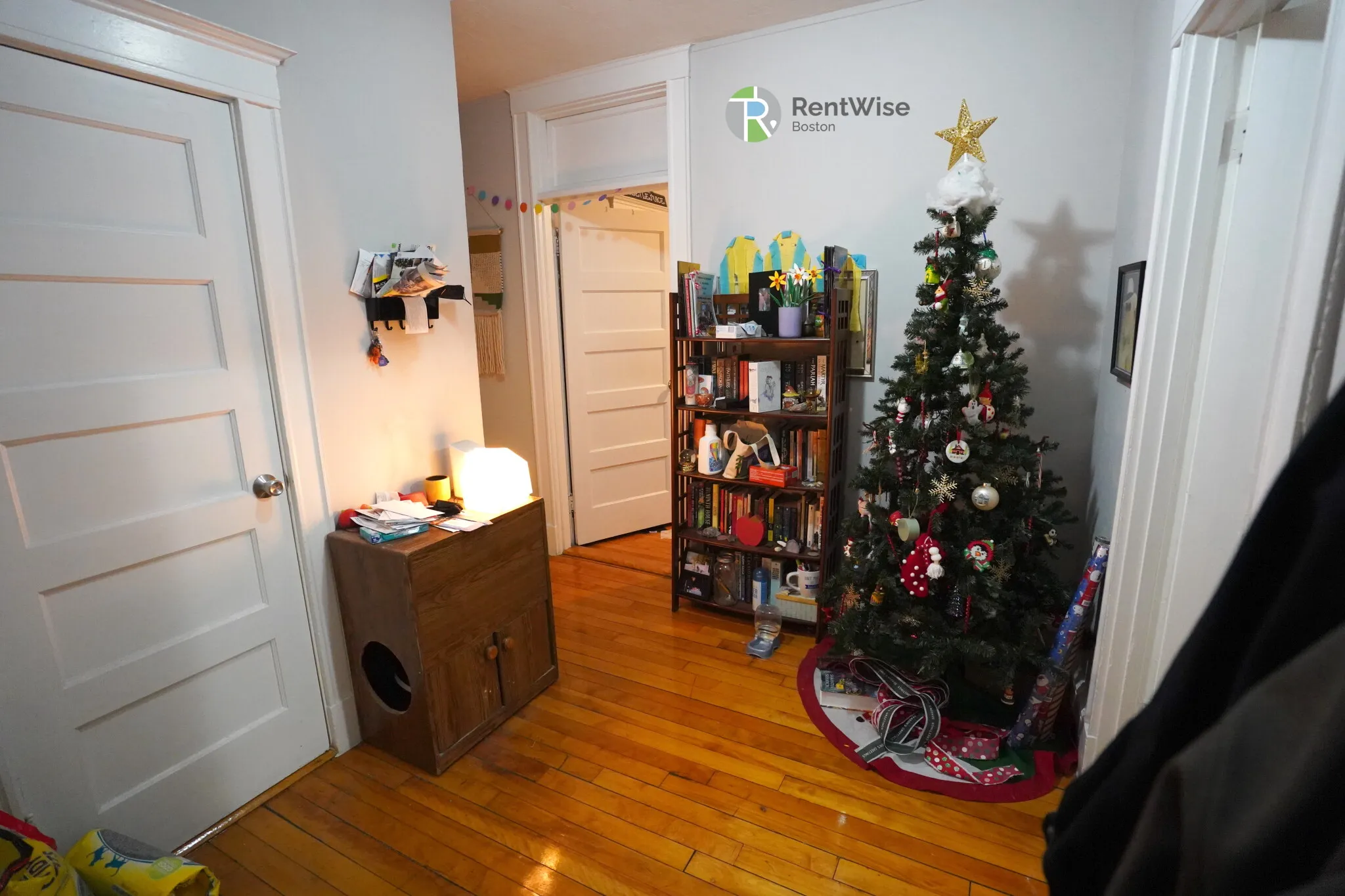 3 bed, 1 bath apartment for rent at 220 South St Unit 2, Jamaica Plain — photo 6 of 16