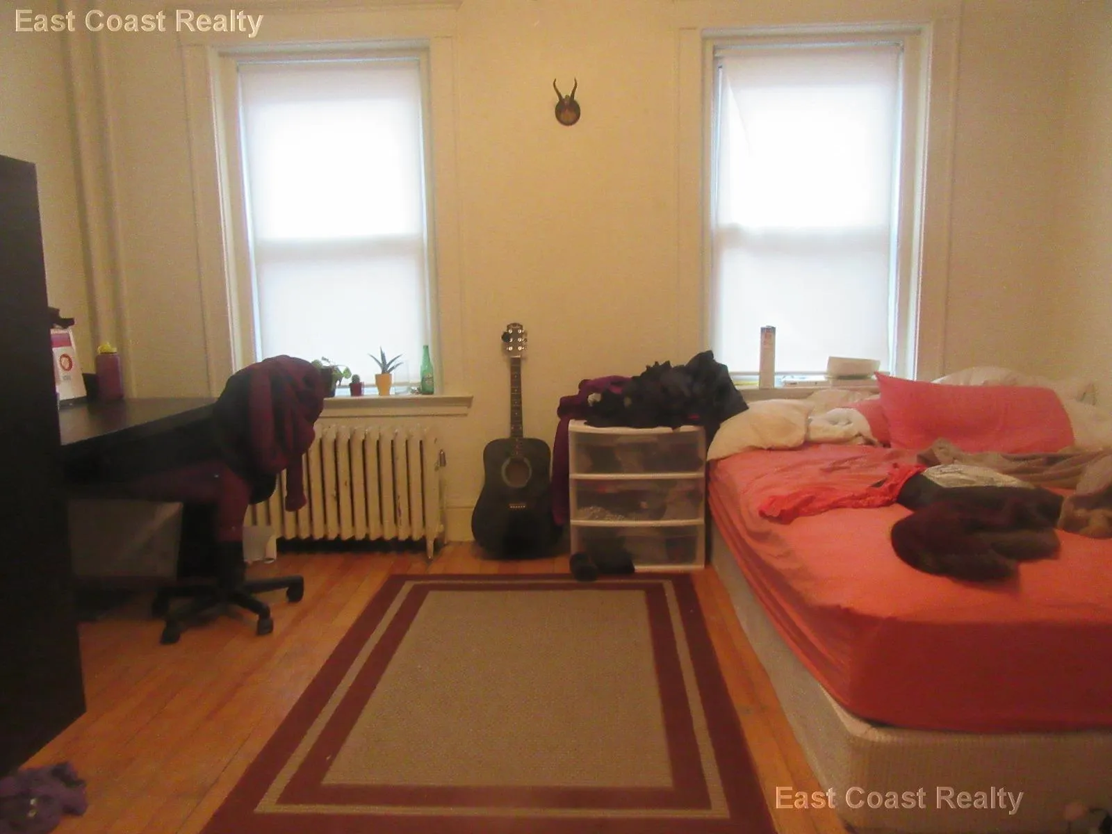 3 bed, 1 bath apartment for rent at 220 South St Unit 6, Jamaica Plain — photo 3 of 28