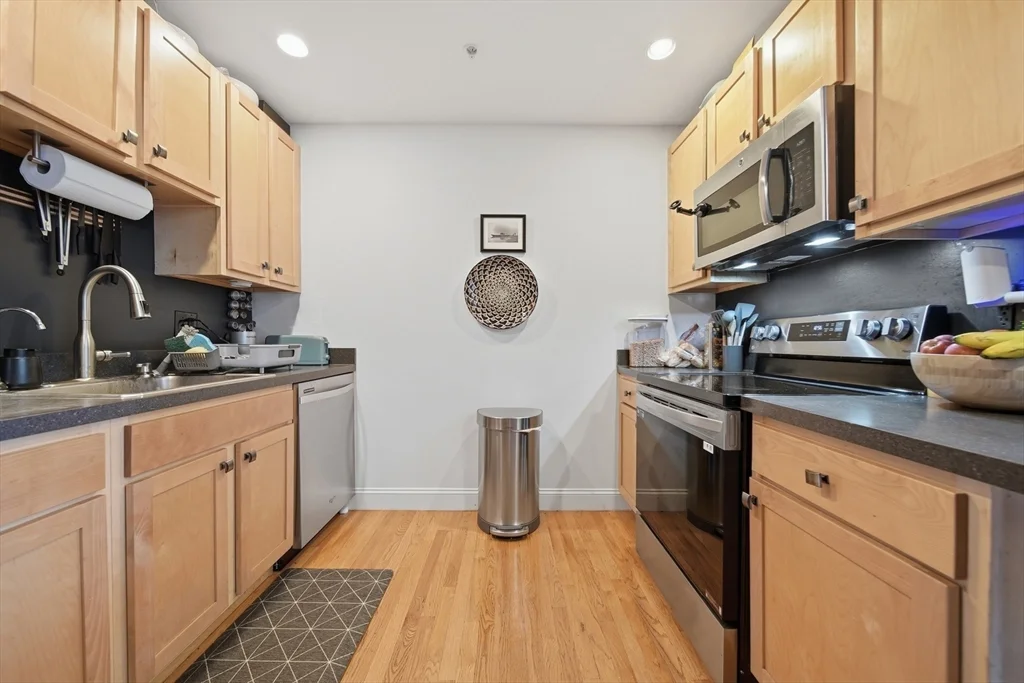 2 bed, 1 bath apartment for rent at 220 Spencer Ave Unit 104, Chelsea — photo 3 of 25