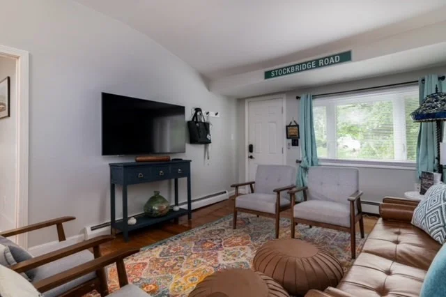 4 bed, 1 bath apartment for rent at 220 Stockbridge Rd Unit 220, Scituate — photo 4 of 18