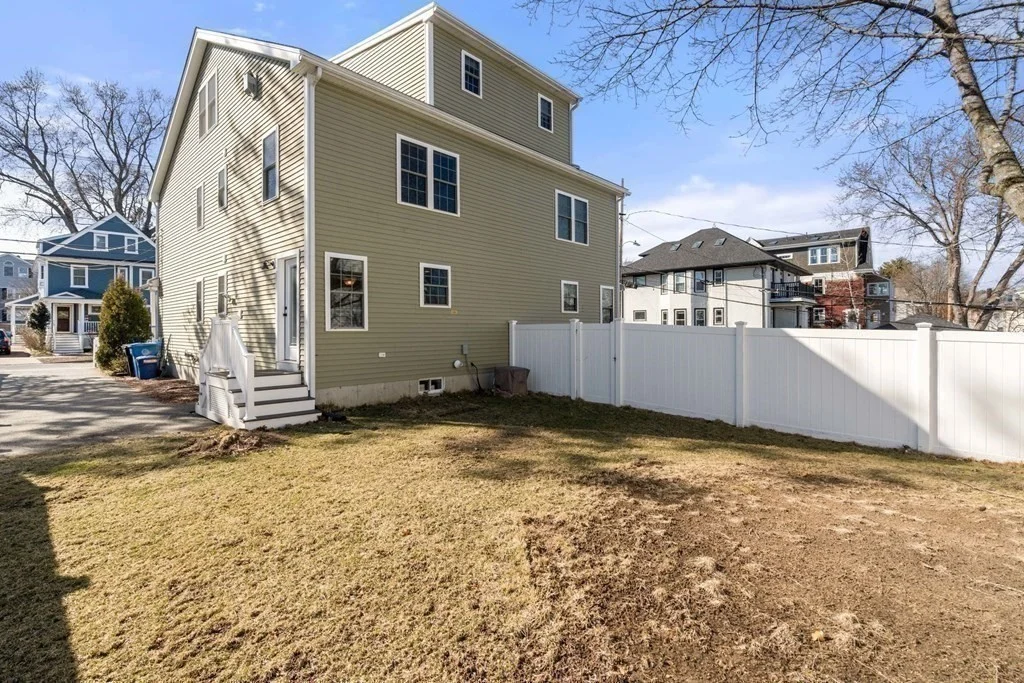 3 bed, 2 bath apartment for rent at 220 White St Unit 220, Belmont — photo 21 of 24