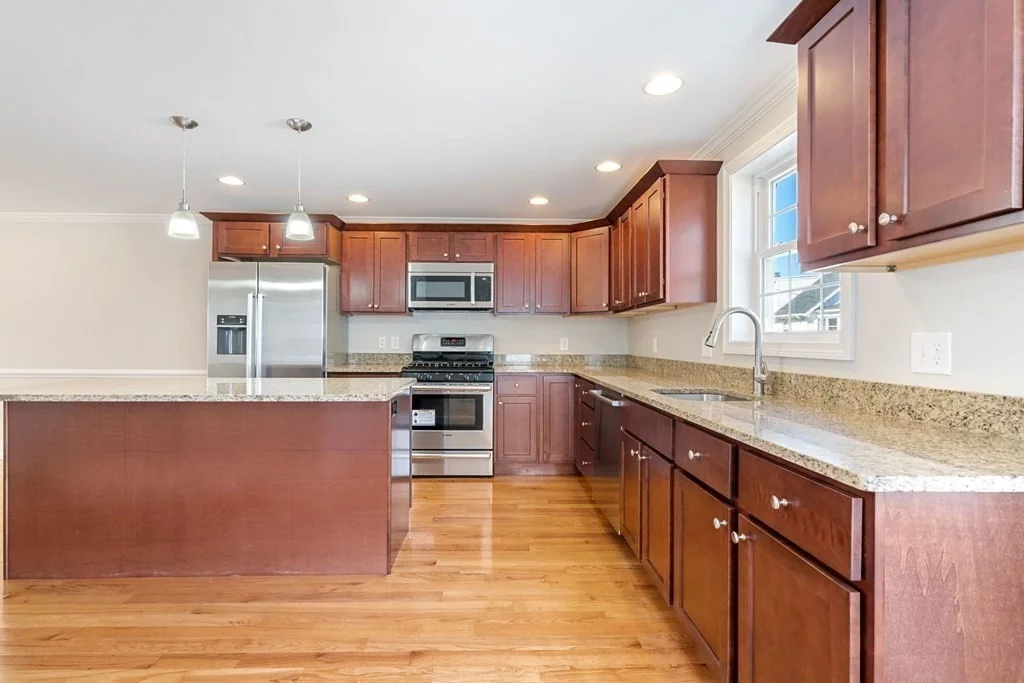 3 bed, 2 bath apartment for rent at 220 White St Unit 220, Belmont — photo 5 of 24