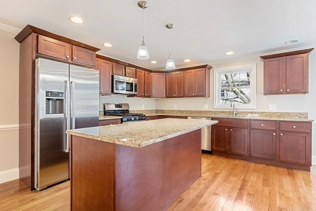 3 bed, 2 bath apartment for rent at 220 White St Unit 220, Belmont — photo 2 of 24