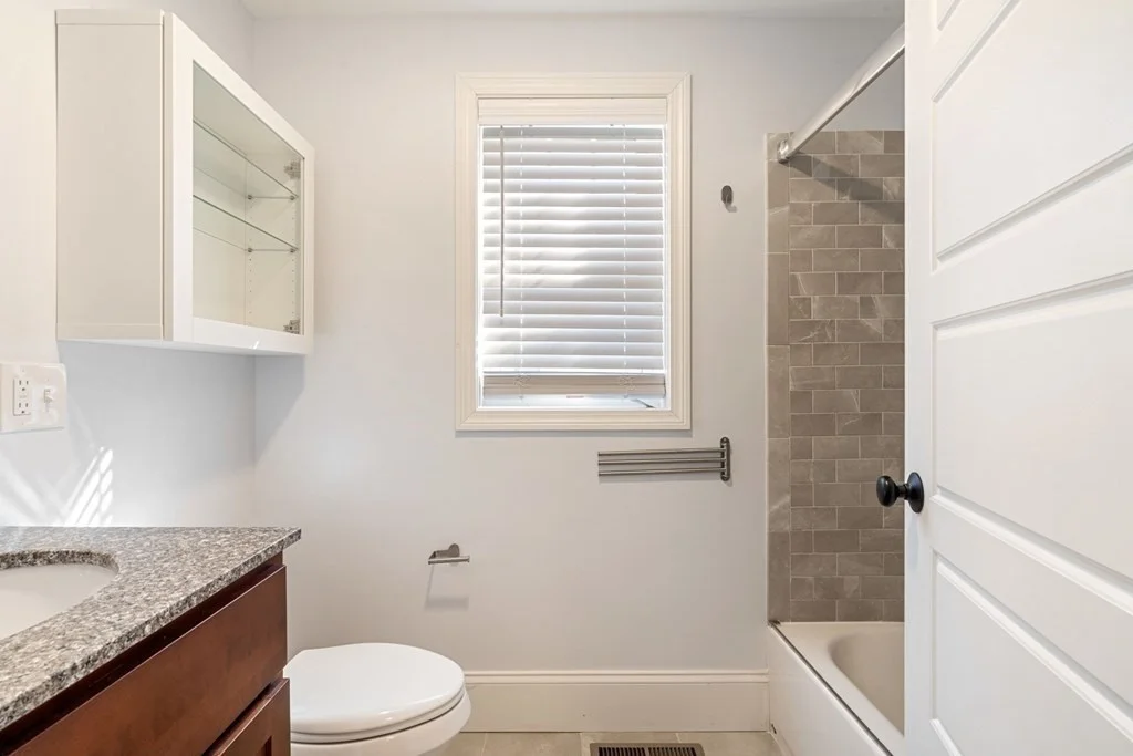 3 bed, 2 bath apartment for rent at 220 White St Unit 220, Belmont — photo 13 of 24