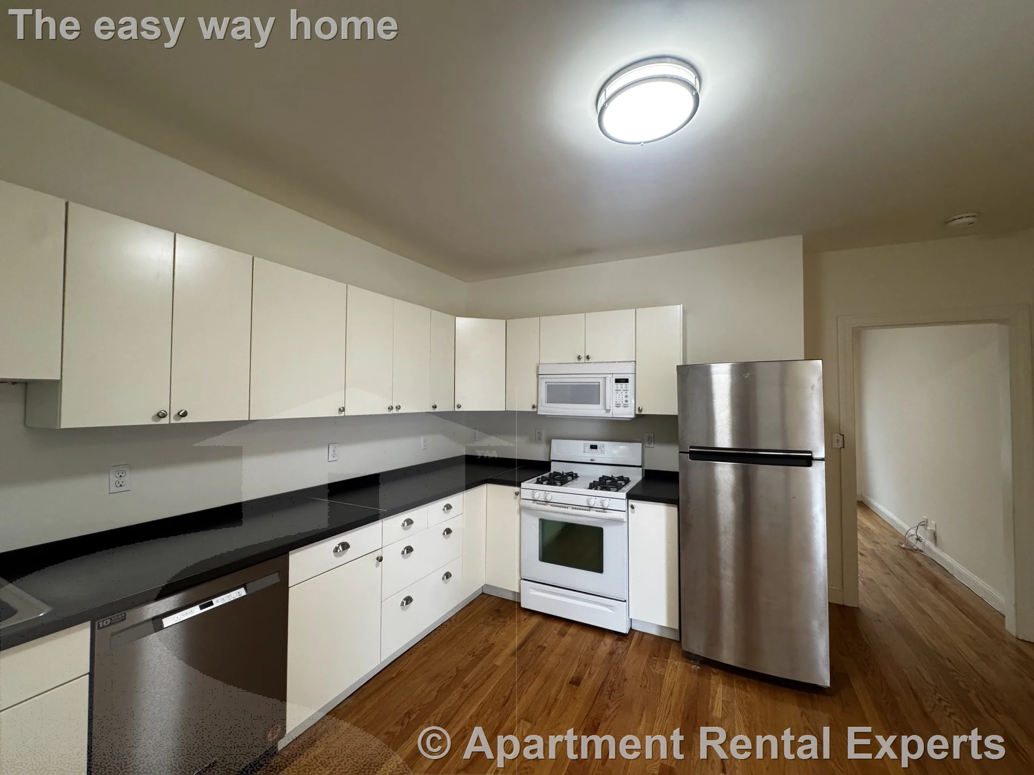 1 bed, 1 bath apartment for rent at 221 Albion St Unit 1, Wakefield — photo 3 of 6