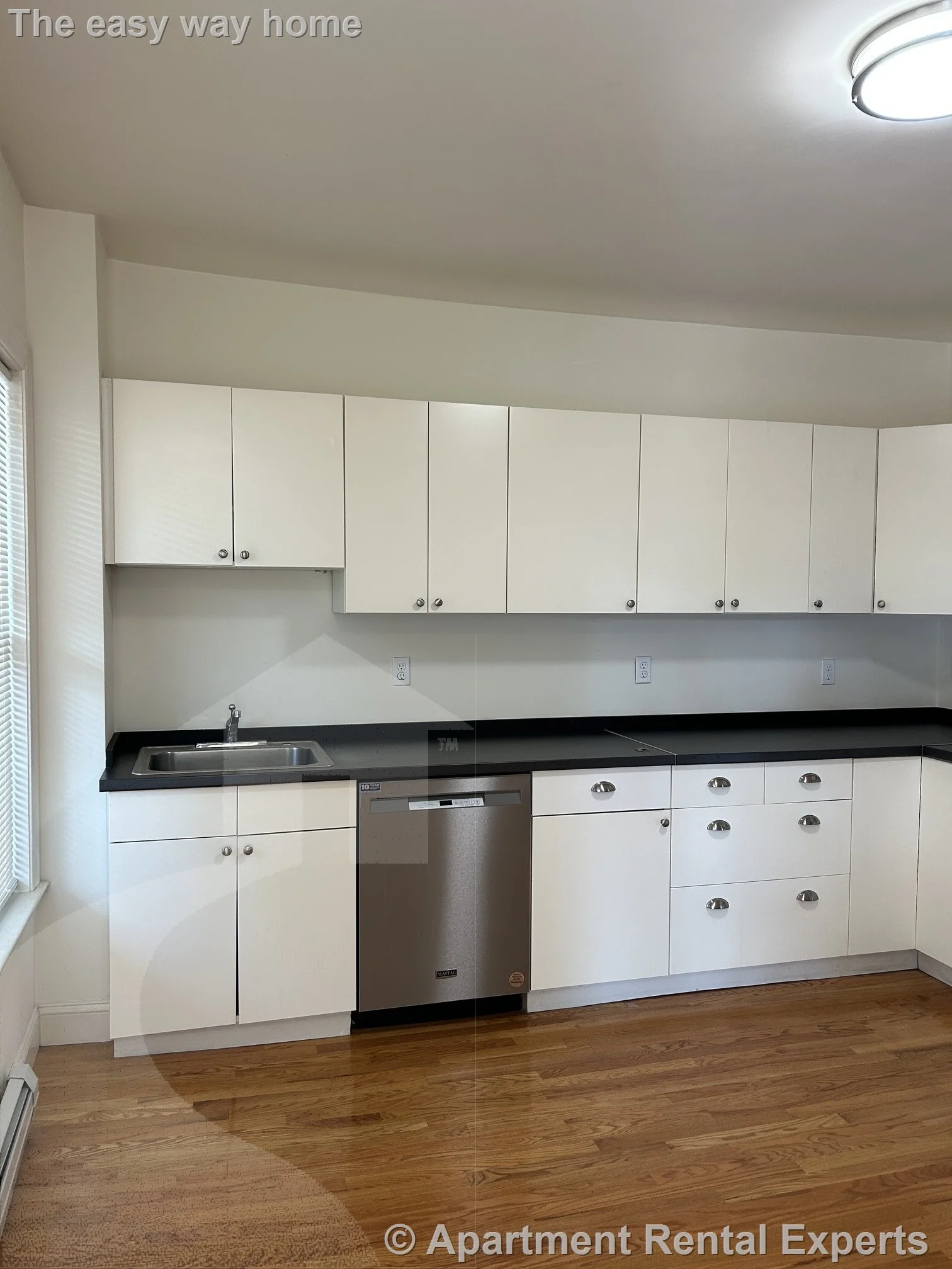 1 bed, 1 bath apartment for rent at 221 Albion St Unit 1, Wakefield