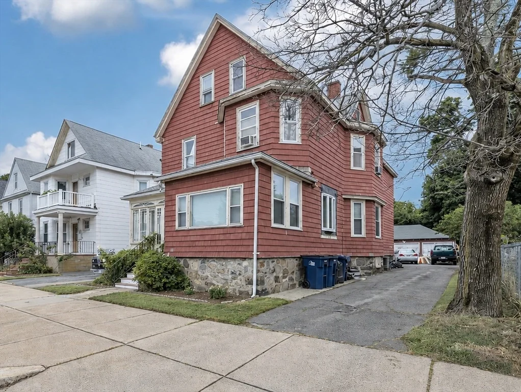 2 bed, 1 bath apartment for rent at 221 Belgrade Ave Unit 2, Roslindale — photo 19 of 20