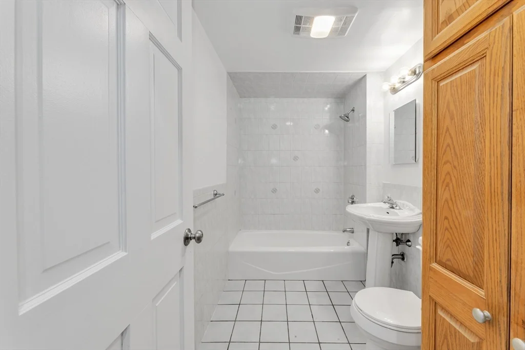 2 bed, 1 bath apartment for rent at 221 Belgrade Ave Unit 2, Roslindale — photo 12 of 20