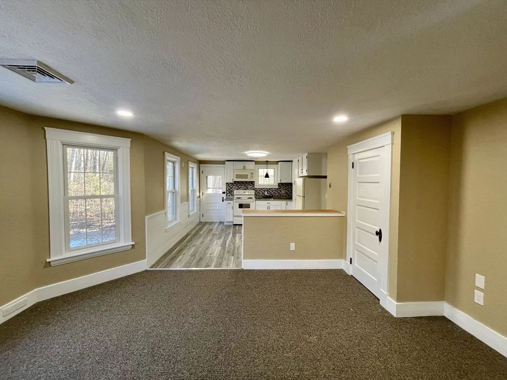 2 bed, 1 bath apartment for rent at 221 Church Unit B, Northbridge — photo 4 of 15