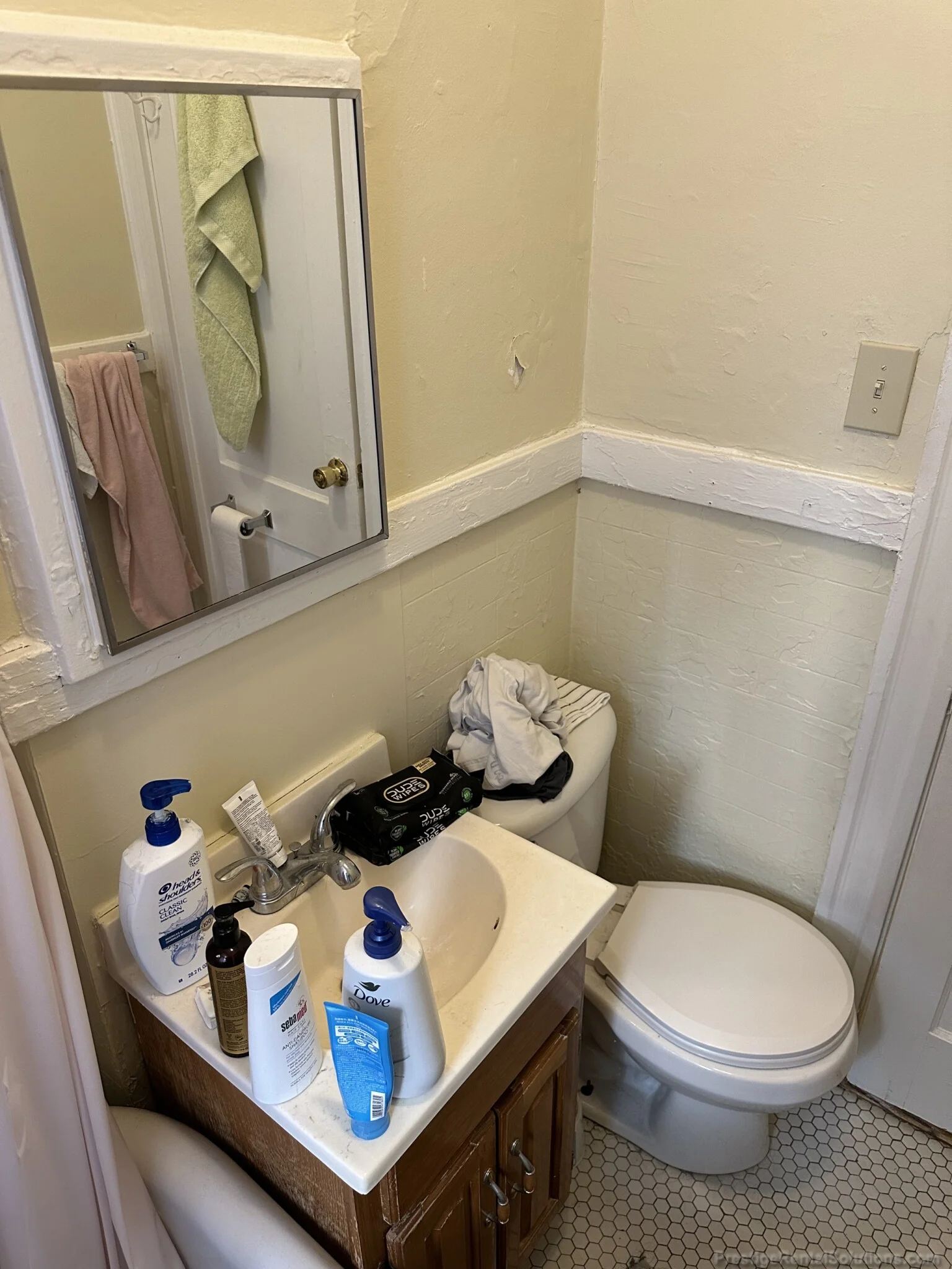 Studio bed, 1 bath apartment for rent at 221 Kelton St Unit 3, Brighton — photo 9 of 12