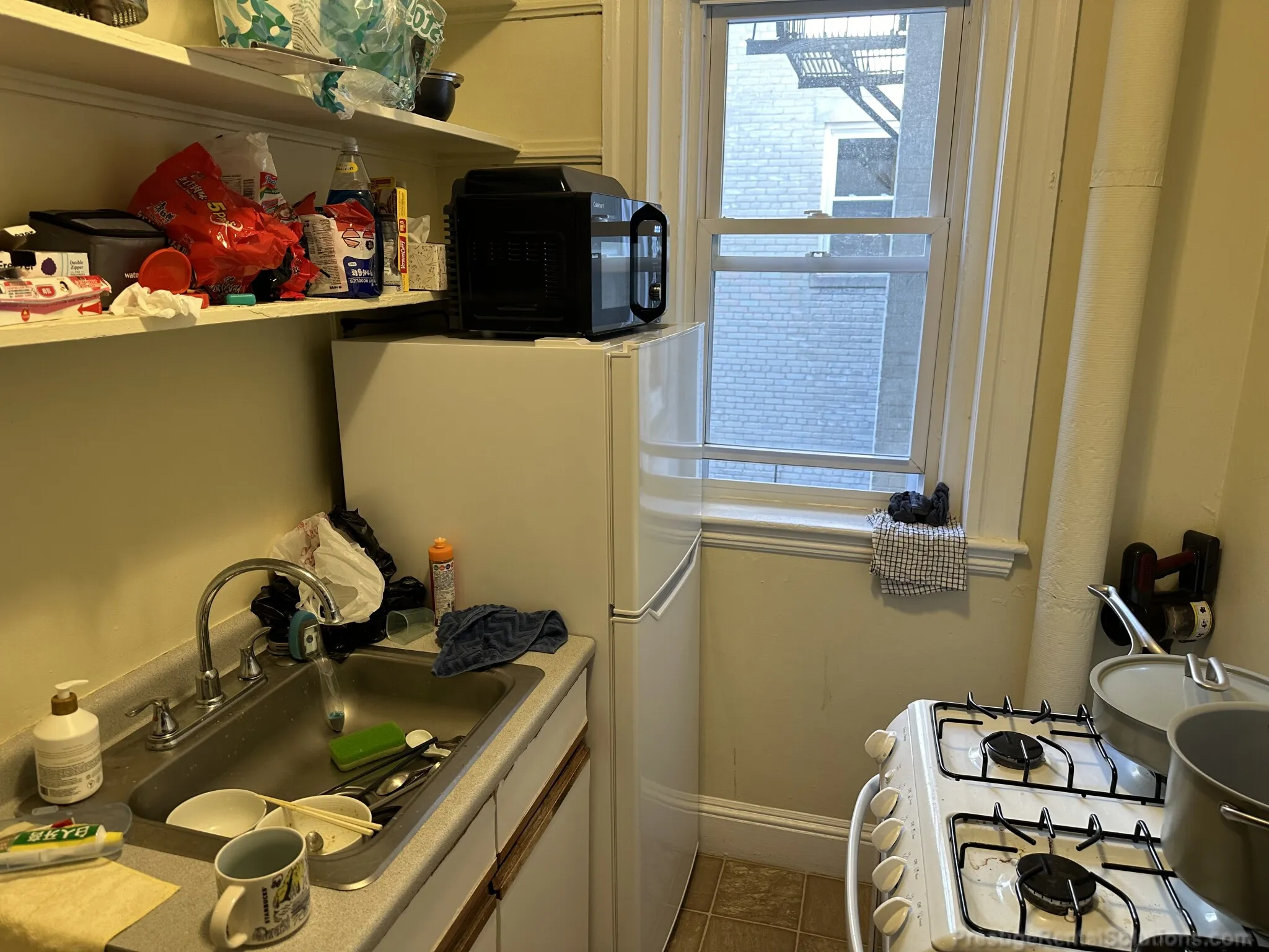 Studio bed, 1 bath apartment for rent at 221 Kelton St Unit 3, Brighton — photo 6 of 12