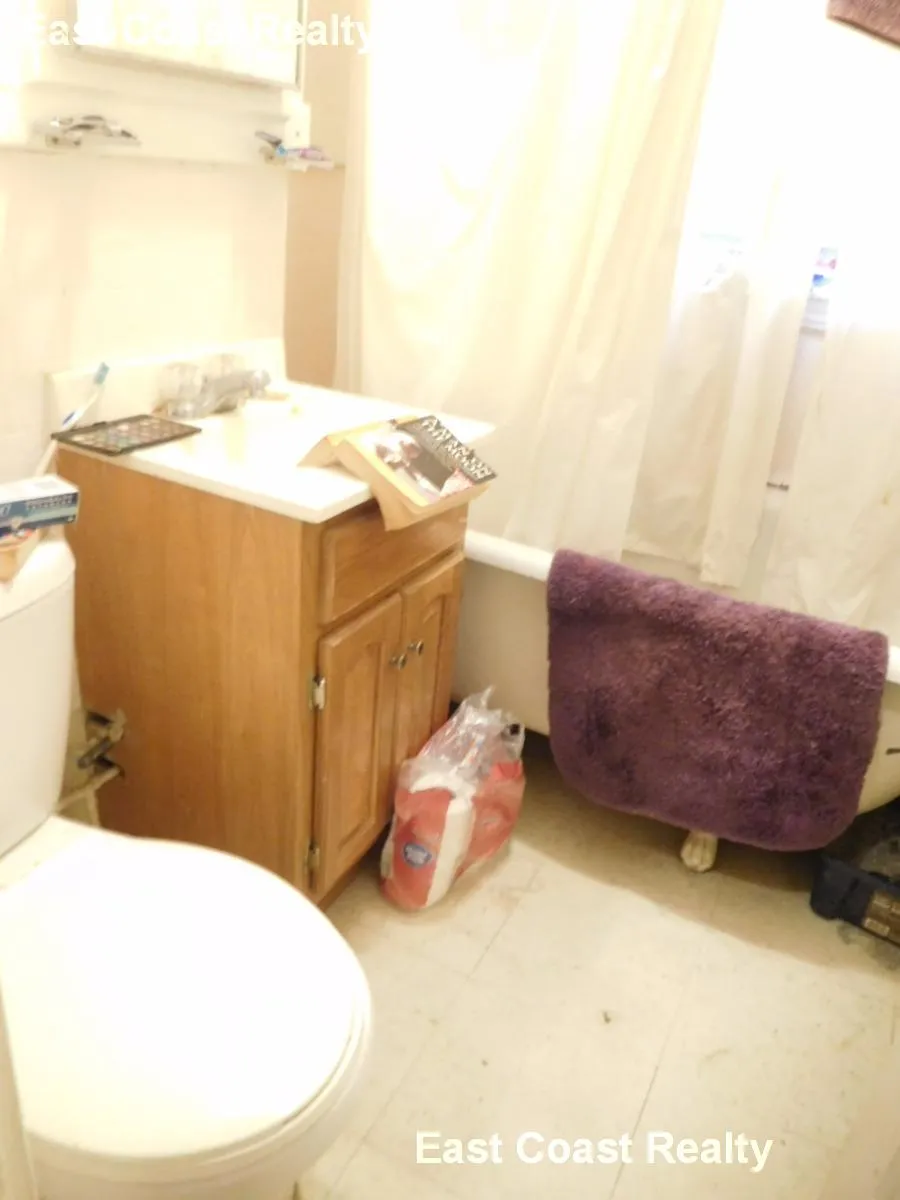 Studio bed, 1 bath apartment for rent at 221 Kelton St Unit 4, Brighton — photo 3 of 7