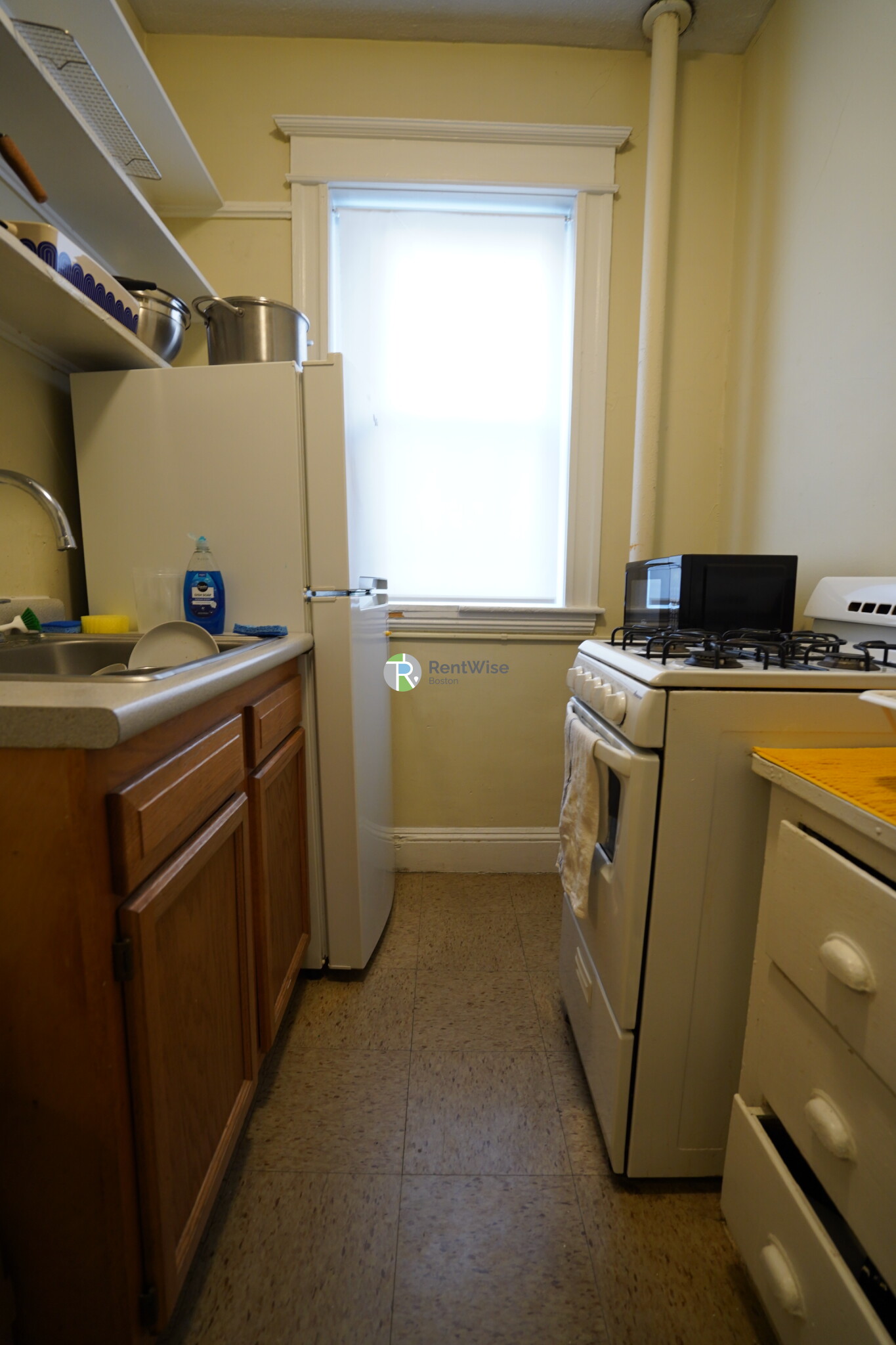 Studio bed, 1 bath apartment for rent at 221 Kelton St Unit 9, Brighton — photo 7 of 10