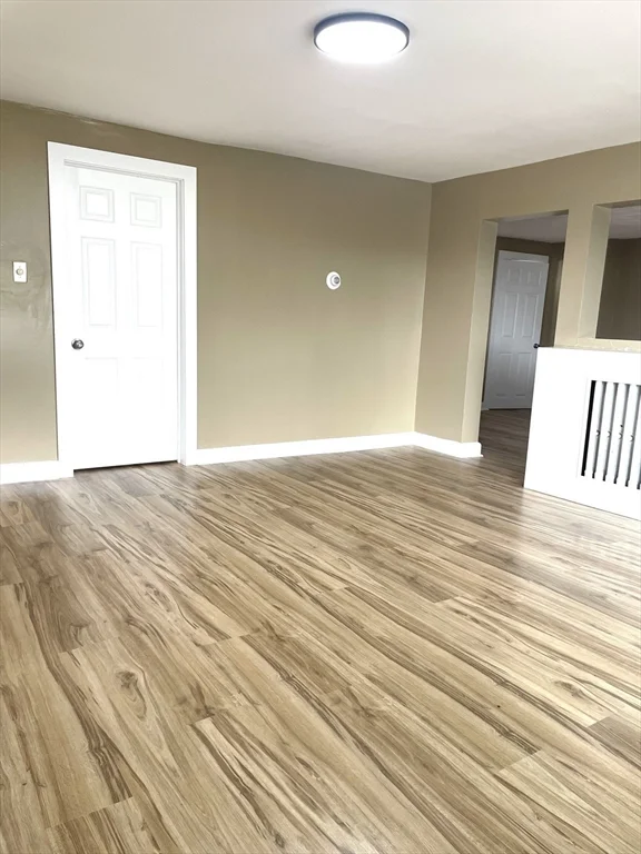 3 bed, 1 bath apartment for rent at 221 Middle St, Center — photo 13 of 33