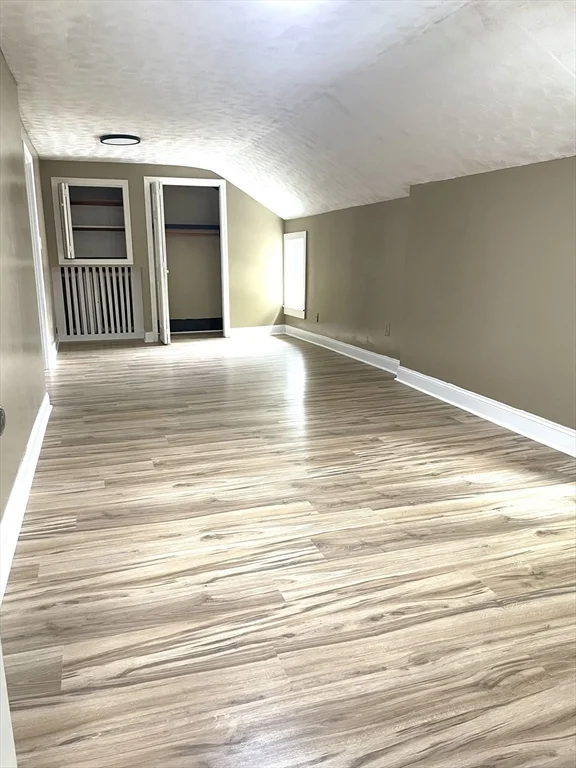 3 bed, 1 bath apartment for rent at 221 Middle St, Center — photo 30 of 33