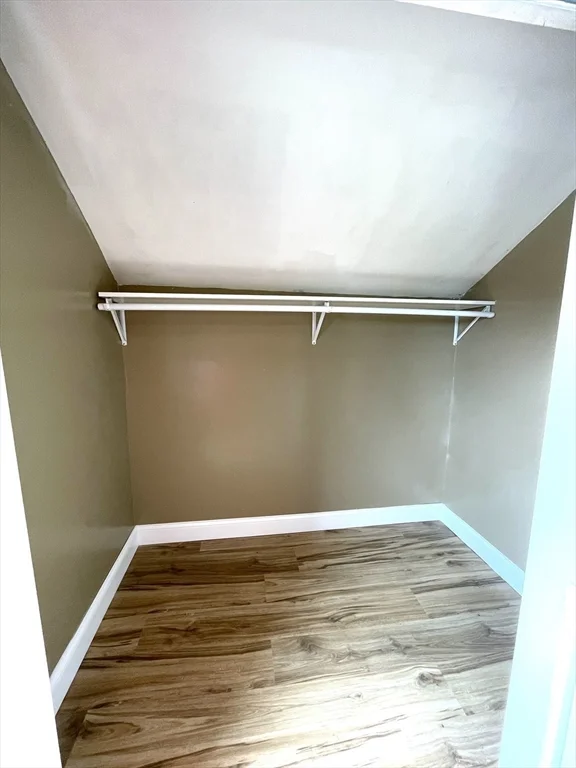 3 bed, 1 bath apartment for rent at 221 Middle St, Center — photo 24 of 33
