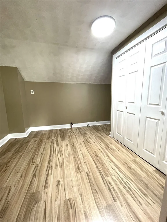 3 bed, 1 bath apartment for rent at 221 Middle St, Center — photo 29 of 33