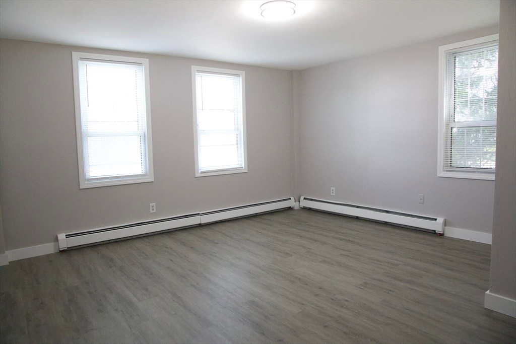 2 bed, 1 bath apartment for rent at 221 S Main Unit B, Haverhill — photo 2 of 6