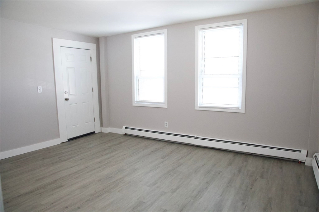2 bed, 1 bath apartment for rent at 221 S Main Unit B, Haverhill — photo 6 of 6